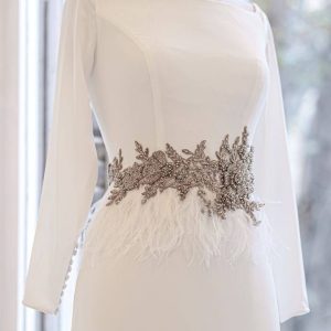 Đính kết váy eo hiện đại