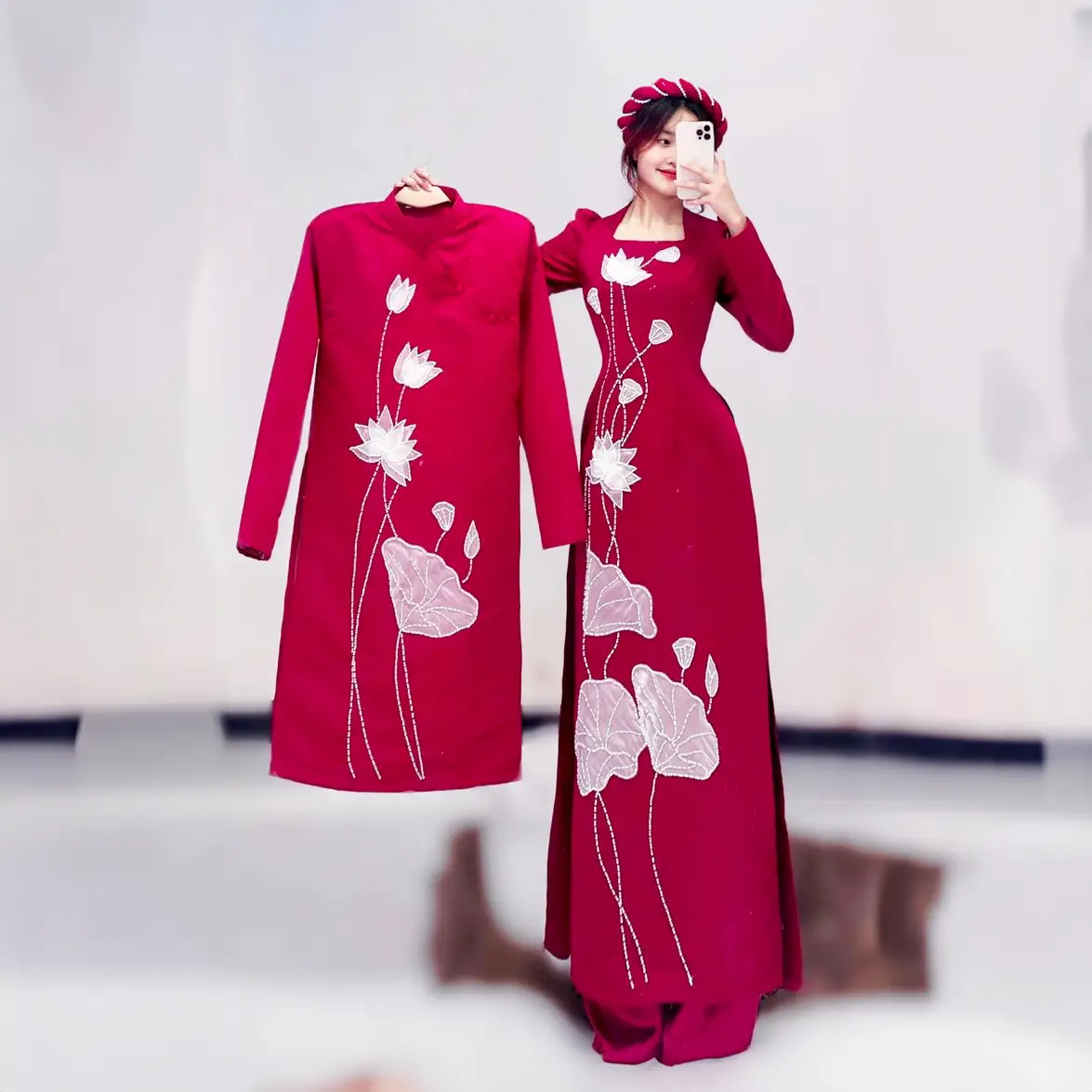 Mẫu áo dài đính hoa sen cô dâu chú rể